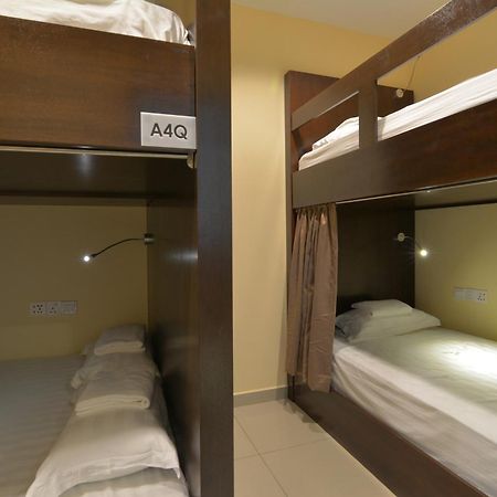 Sri Enstek Hotel Klia, Klia 2 & F1 Сепанг Екстер'єр фото